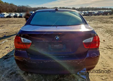 2008 BMW 328 Xi z USA, uszkodzony, nr VIN WBAVC93528K040828